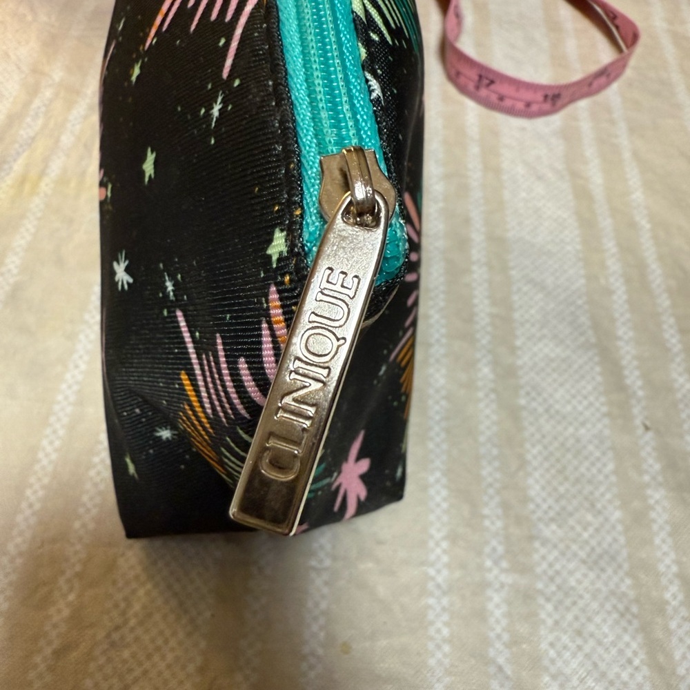 NWOT Clinique Colorful Starburst Cosmetic Bag​ - Picture 5 of 6